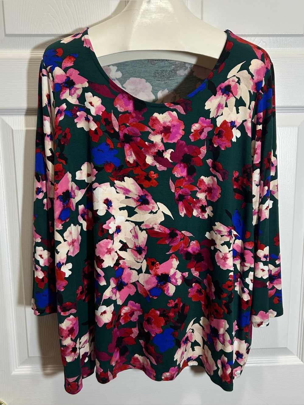 Investments Essentials Floral Scoop Neck Three Quarter Sleeve Top